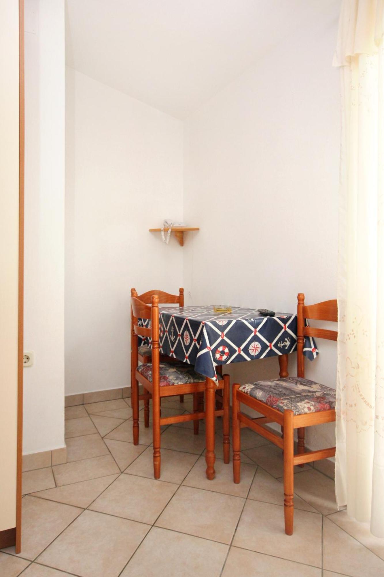 Apartments And Rooms By The Sea Pag - 3152 Pag Town Exterior foto