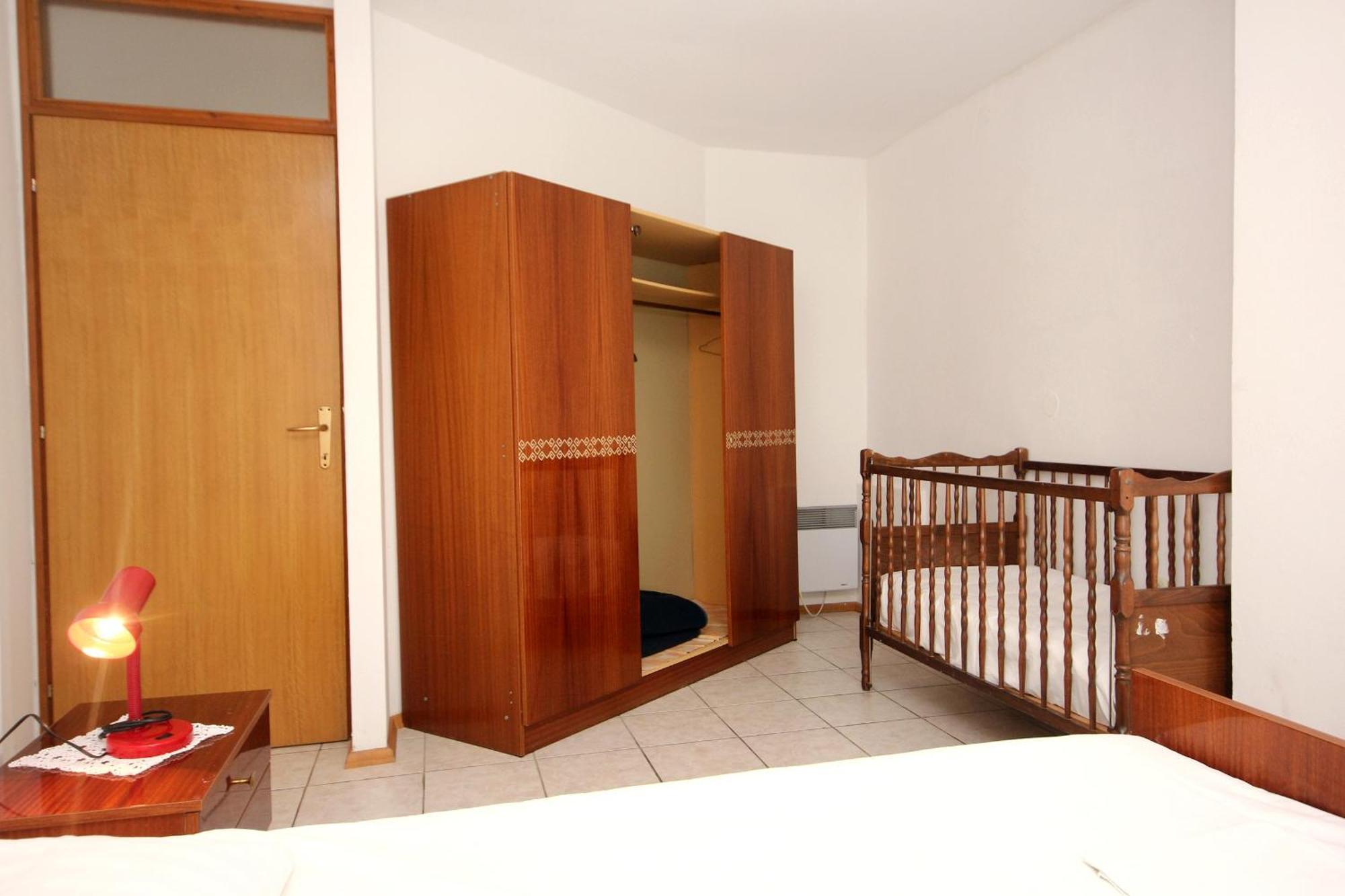 Apartments And Rooms By The Sea Pag - 3152 Pag Town Quarto foto